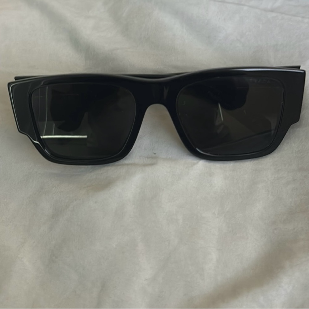 PRADA SUNGLASSES BLK